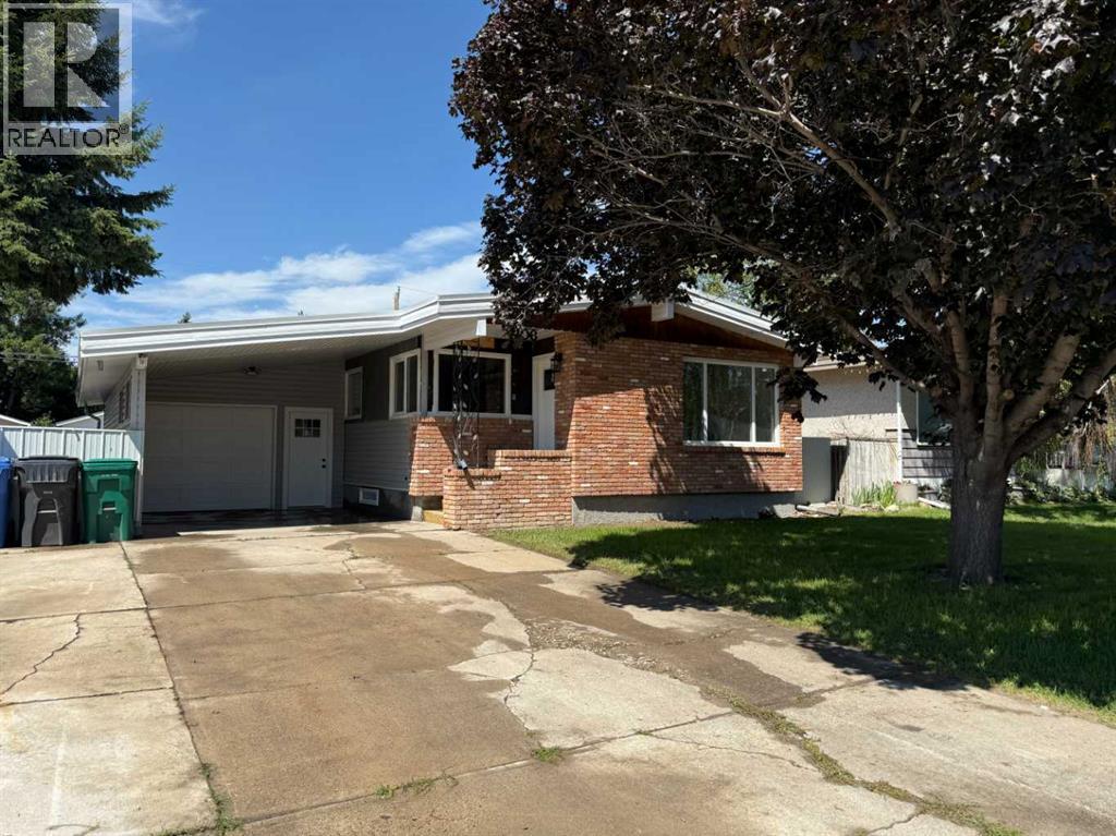 1106 12C Street N Property Photo 1