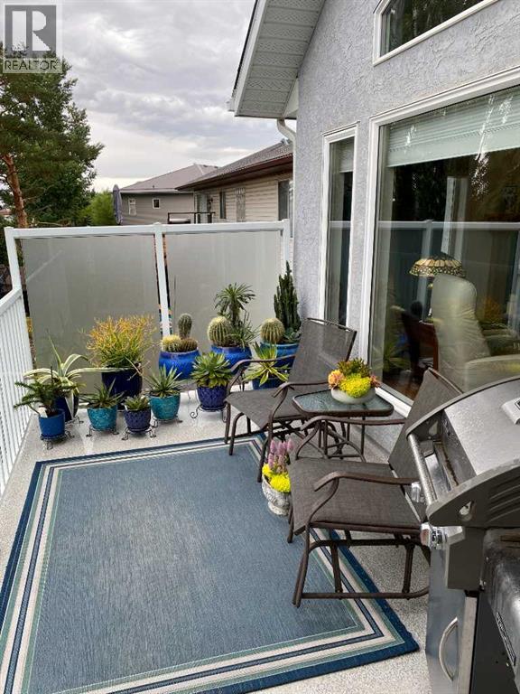 79 Park Place W Property Photo 14