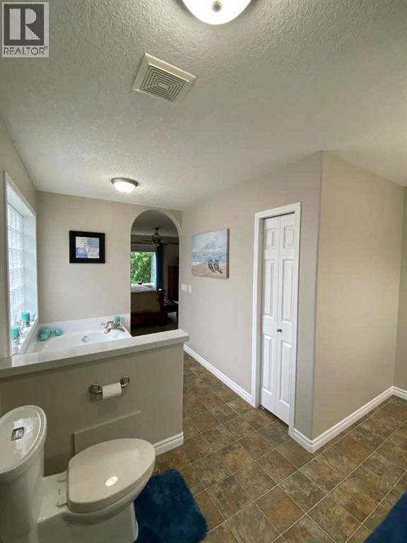 79 Park Place W Property Photo 20