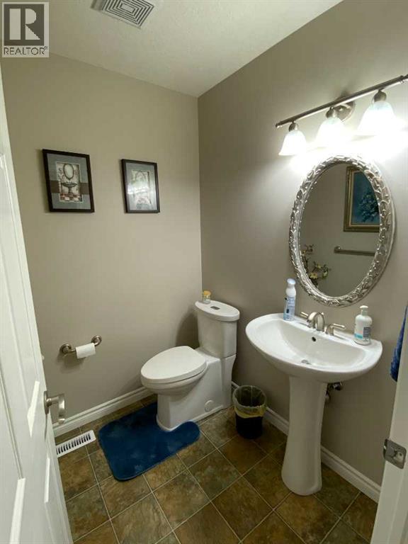 79 Park Place W Property Photo 22