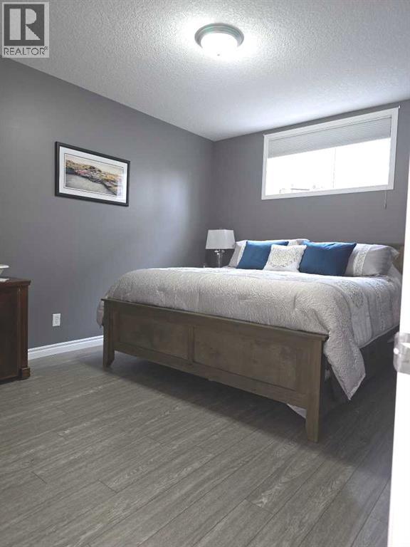 79 Park Place W Property Photo 37