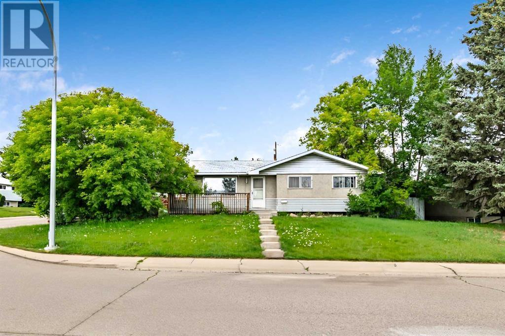 3403 73 Street Nw Property Photo 1