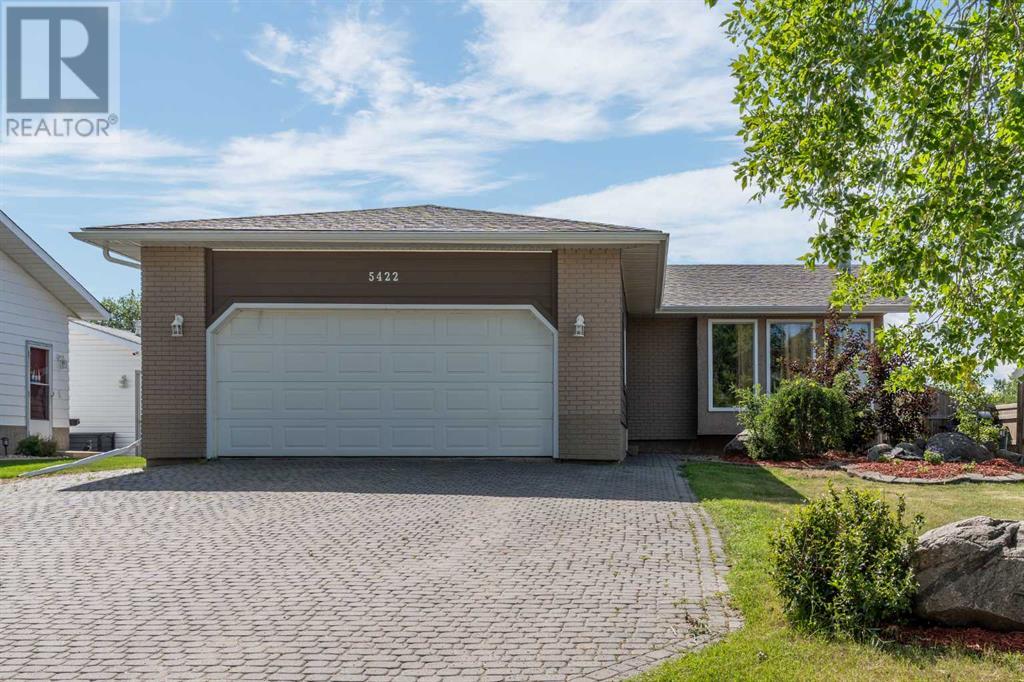 5422 51 Street Property Photo 1
