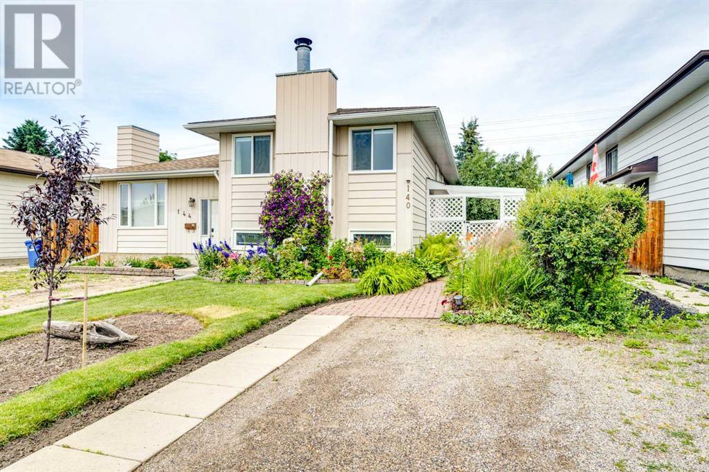 140 Cosgrove Crescent Property Photo 1