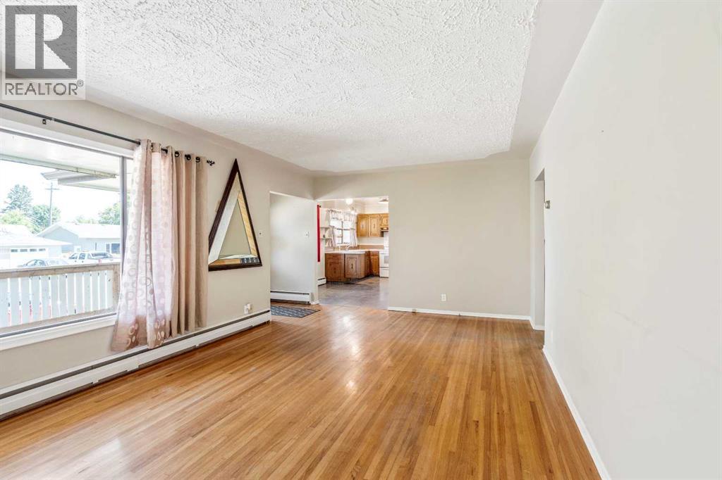 1802 11 Avenue N Property Photo 1
