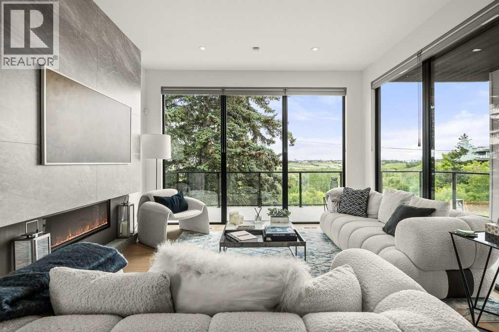 2226 8 Street NE Property Photo 1