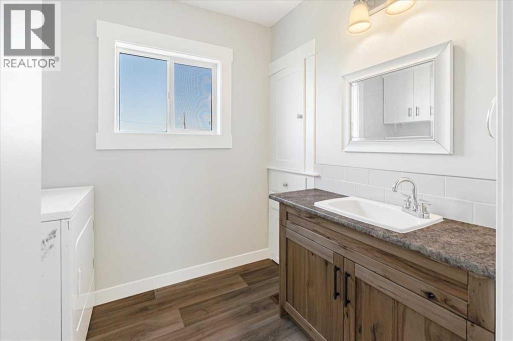 204050 Rr 245 Property Photo 16