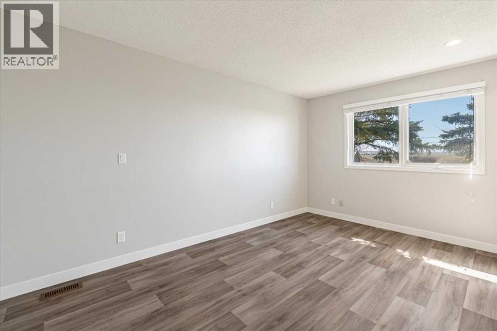 204050 Rr 245 Property Photo 25