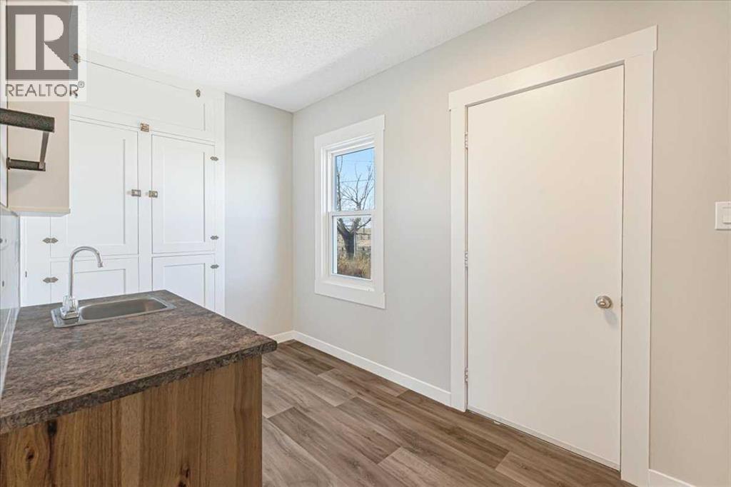 204050 Rr 245 Property Photo 28