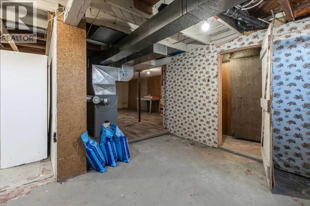 204050 Rr 245 Property Photo 30