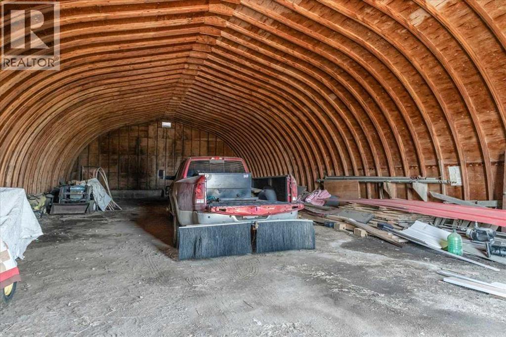 204050 Rr 245 Property Photo 37