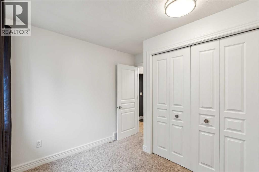 34 Glamis Green Property Photo 37