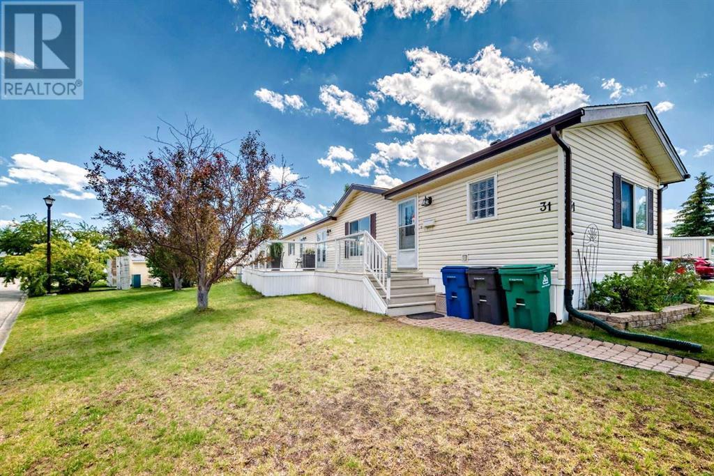31, 99 Arbour Lake Road Nw Property Photo 1
