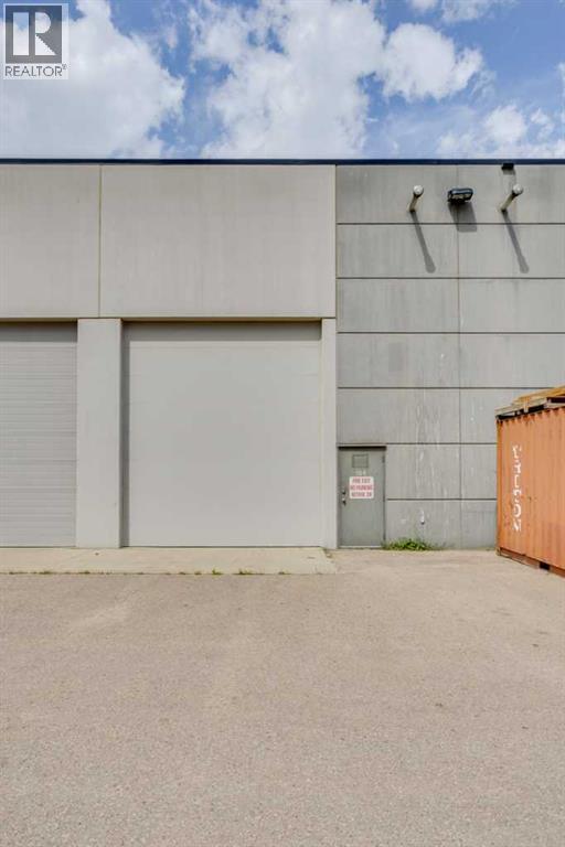 400 Mackenzie Boulevard Property Photo 2