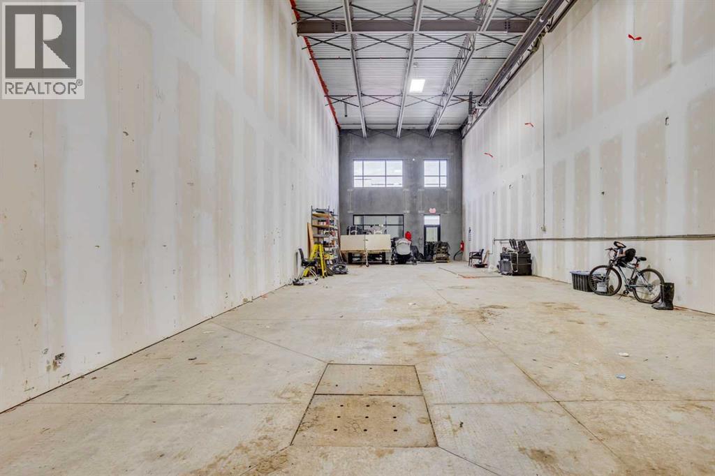 400 Mackenzie Boulevard Property Photo 3