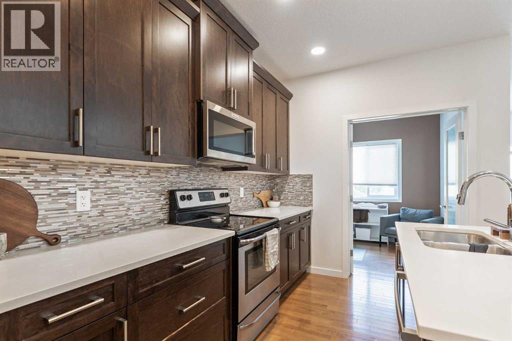 112 Midtown Court Property Photo 5