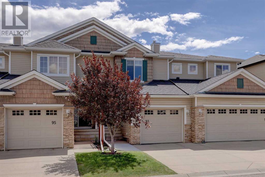 93 Royal Birch Mount Nw Property Photo 1