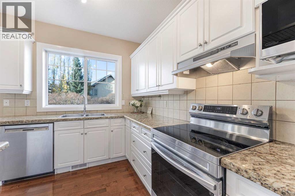 10 Tusslewood Heights Property Photo 12