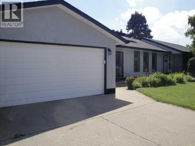 1611 24 Street S Property Photo 1