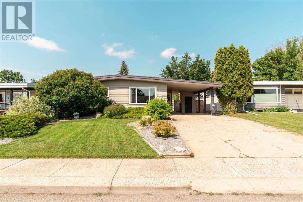 1718 21 Street S Property Photo 1
