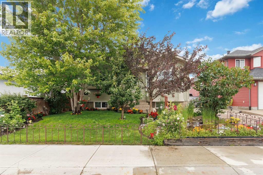 474 Athabasca Avenue Property Photo 1