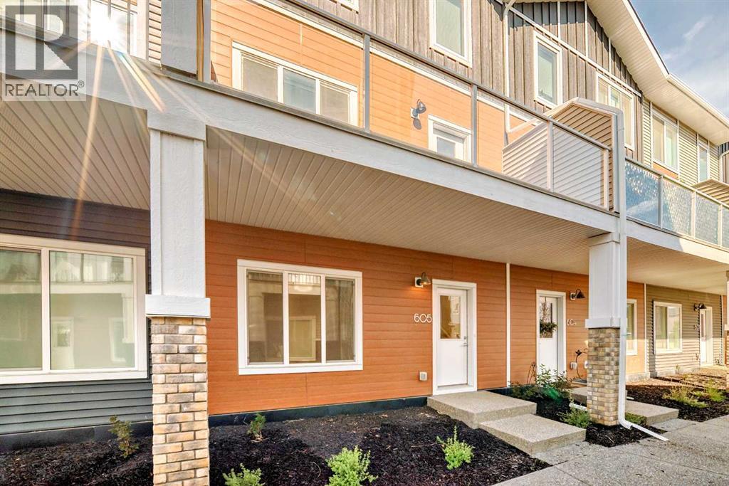 335 Creekside Boulevard Property Photo 1