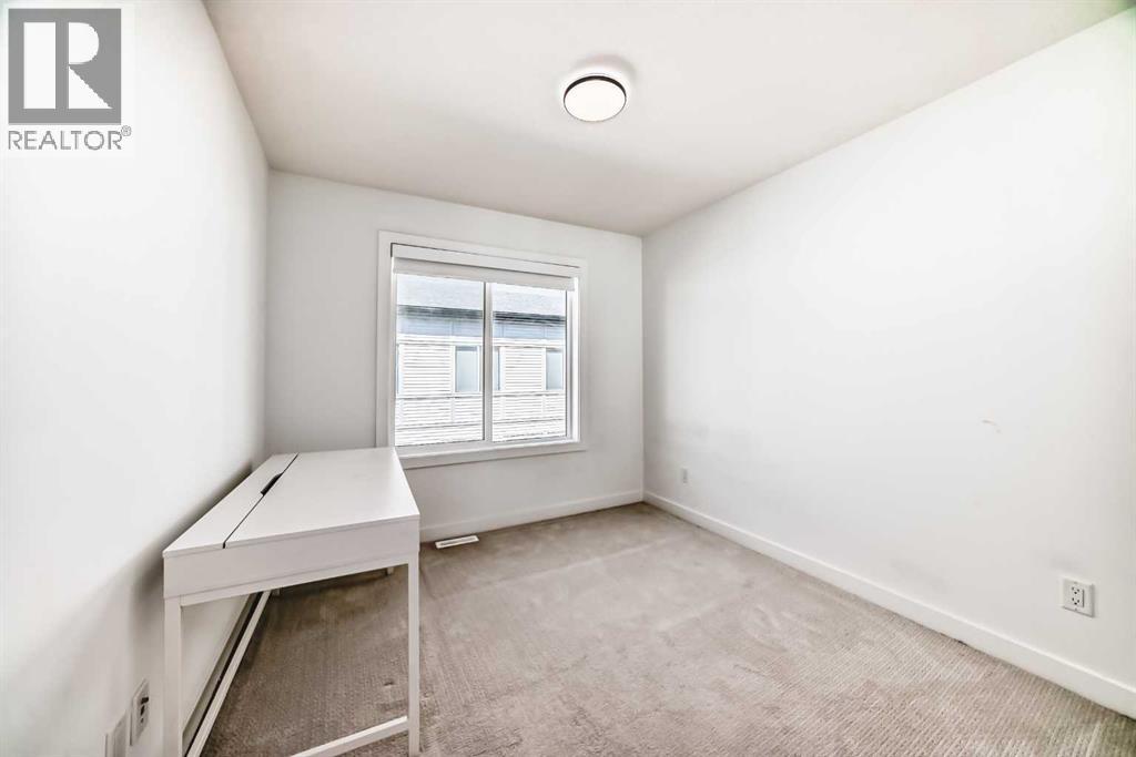 335 Creekside Boulevard Property Photo 23