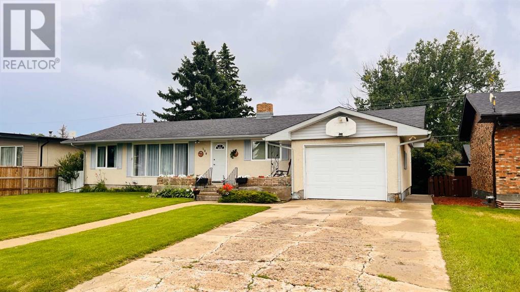 209 8th Avenue E Property Photo 1