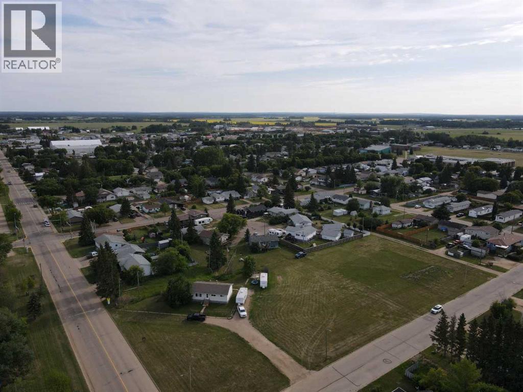 4825 59 Avenue Property Photo 1