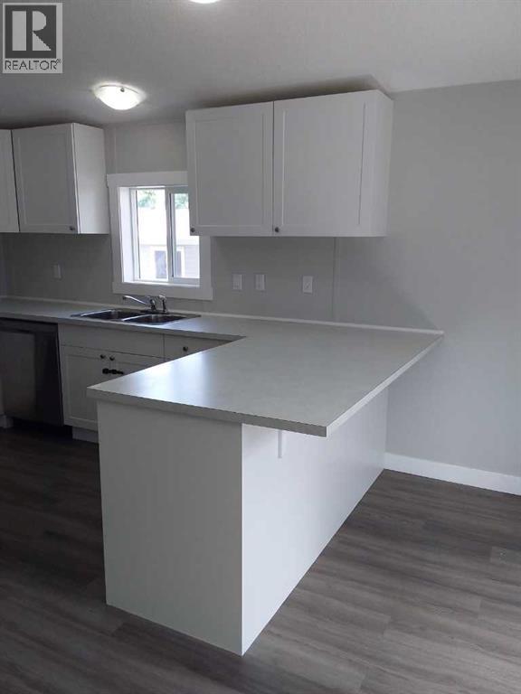 6220 17 Avenue Property Photo 7