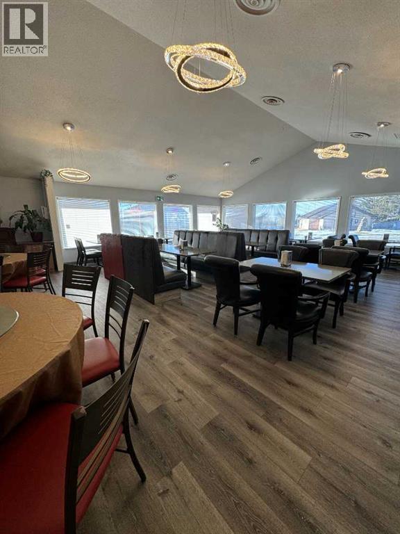 121 2 Street Property Photo 7