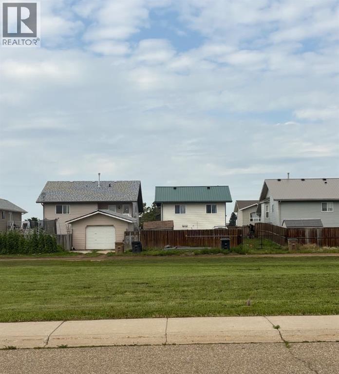 83 Upland Manor W Property Photo 1