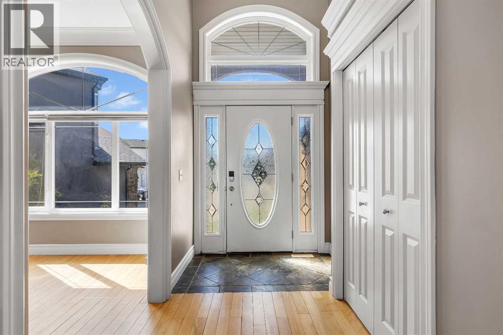 226 Royal Birch View Property Photo 5