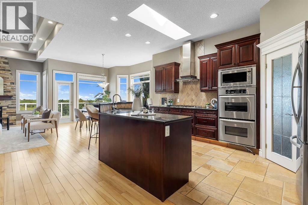 226 Royal Birch View Property Photo 16