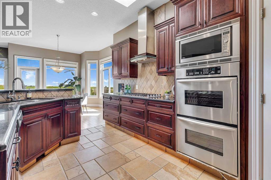 226 Royal Birch View Property Photo 18