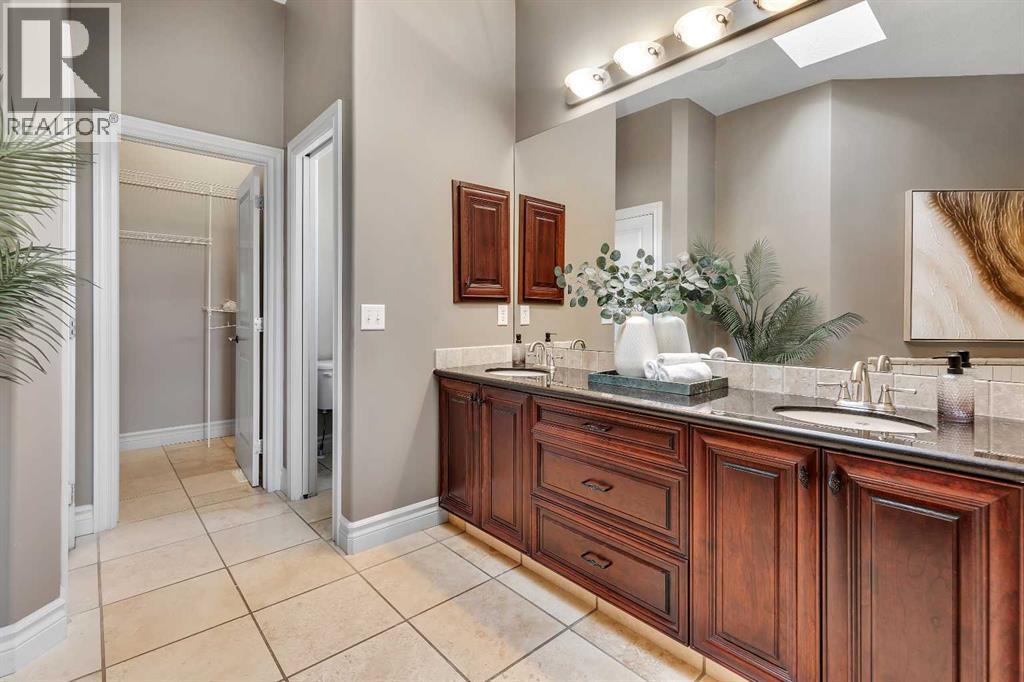 226 Royal Birch View Property Photo 38