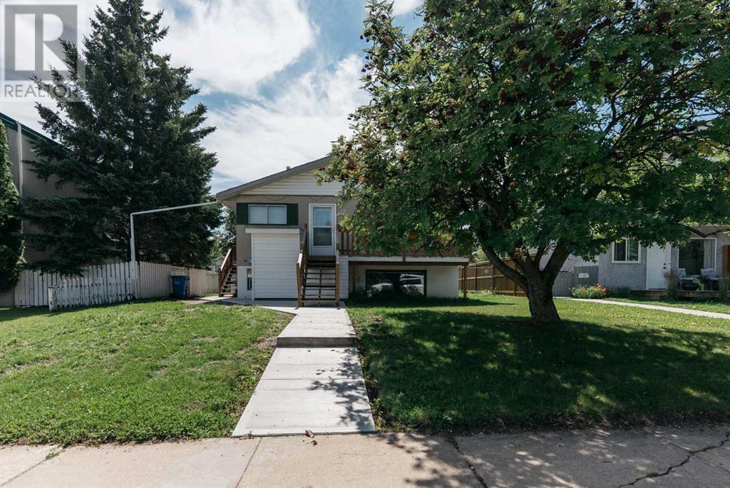 5609 42 Street Property Photo 1