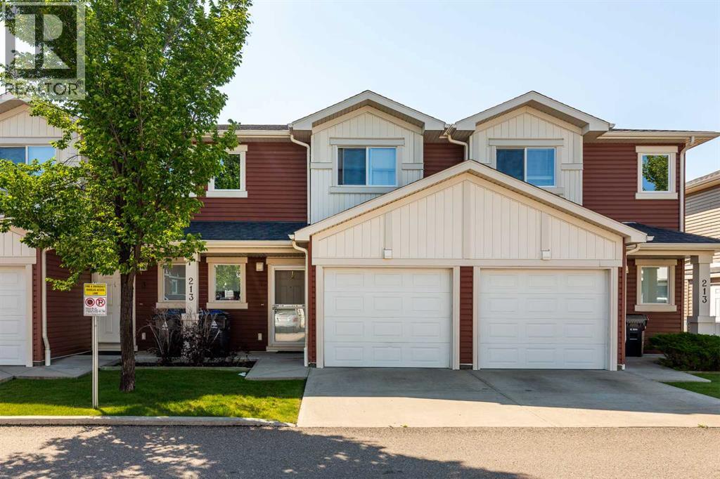 2, 213 Silkstone Road W Property Photo 1
