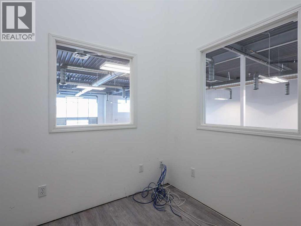 4805 75 Street Property Photo 7