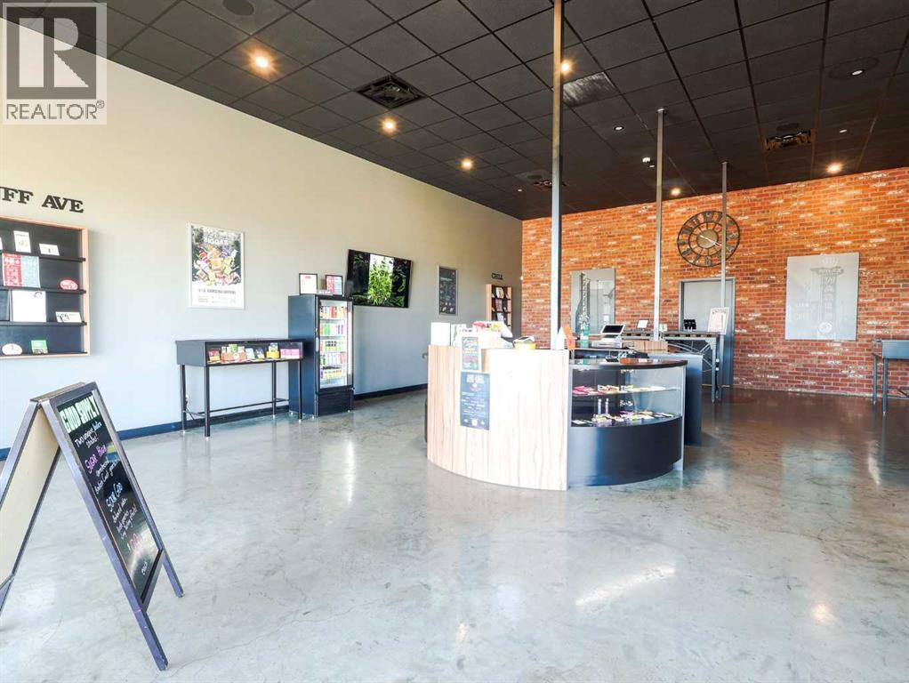 4805 75 Street Property Photo 14
