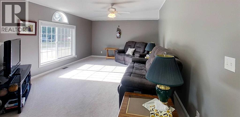 710 54 Street S Property Photo 23