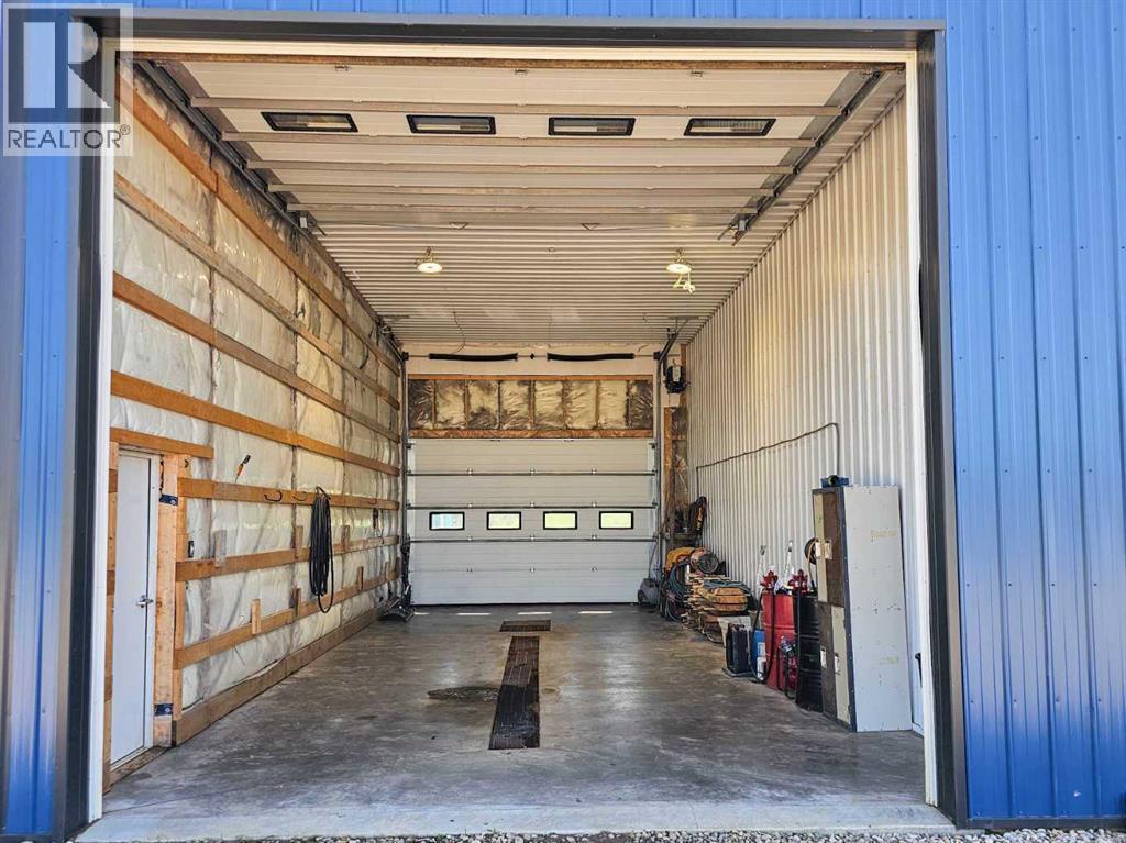 Hi Way 590 Property Photo 21