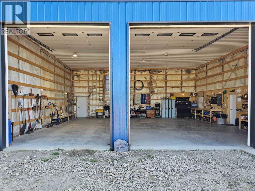 Hi Way 590 Property Photo 22