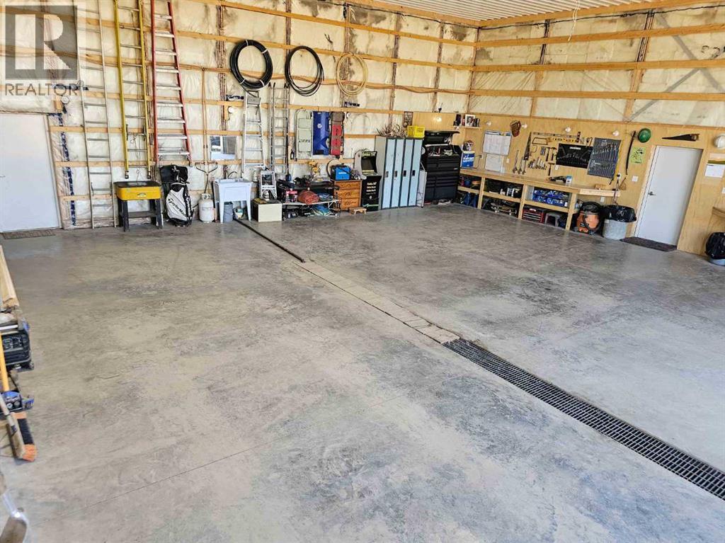 Hi Way 590 Property Photo 23