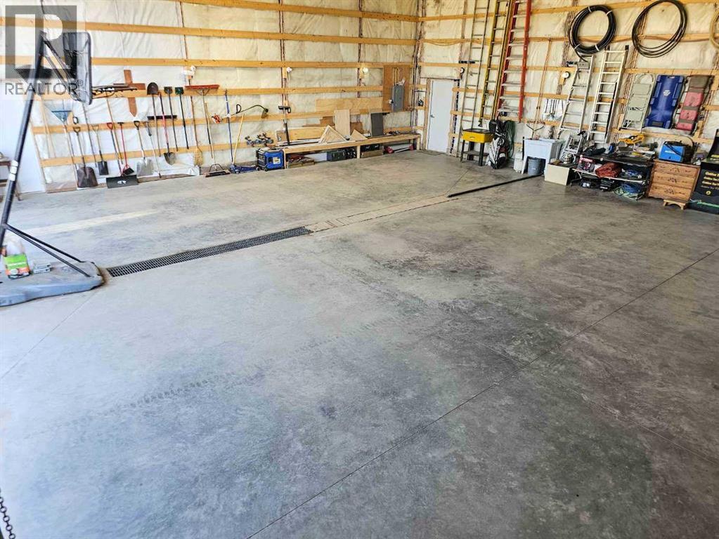 Hi Way 590 Property Photo 25