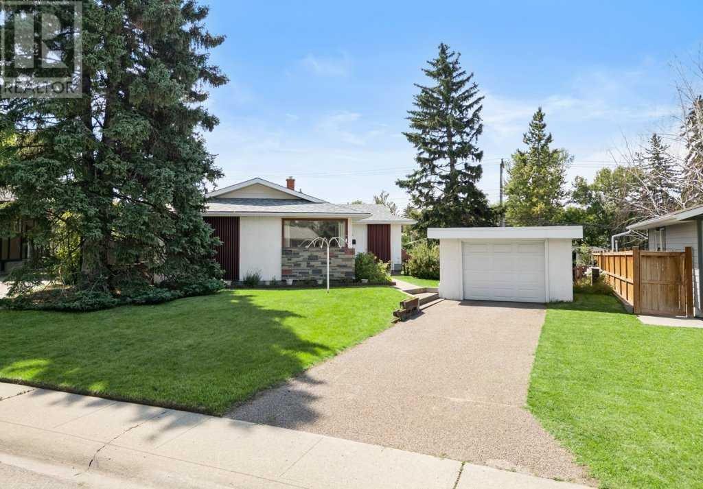 77 Ferncliff Crescent Se Property Photo 1