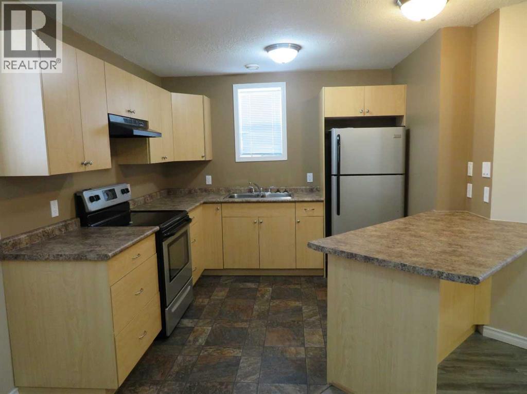 5, 5524 49 Avenue Property Photo 1