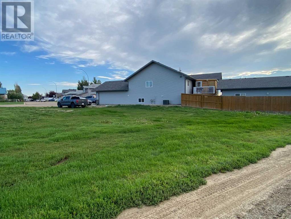 79 Upland Manor W Property Photo 1