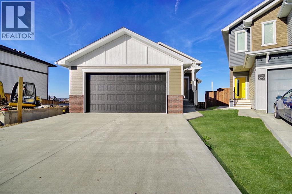 375 Skeena Crescent W Property Photo 1
