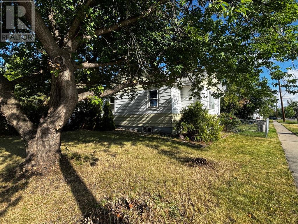 10502 101 Avenue Property Photo 1